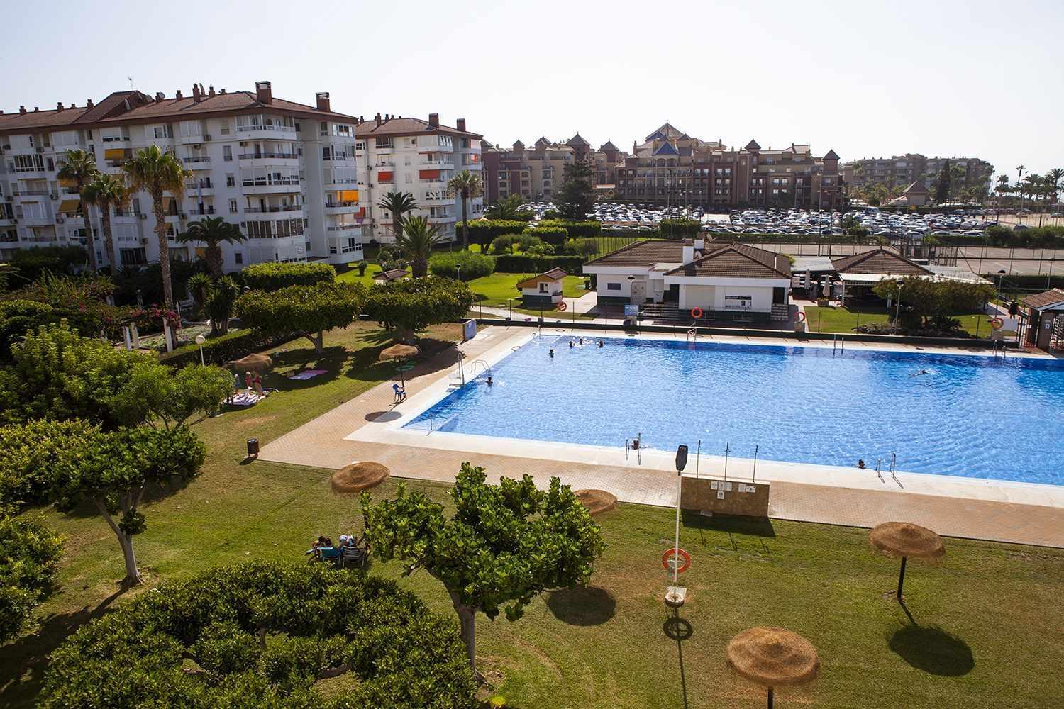 A 100M De Playa Piscina Y Todos Los Servicios Apartment Torrox Bagian luar foto