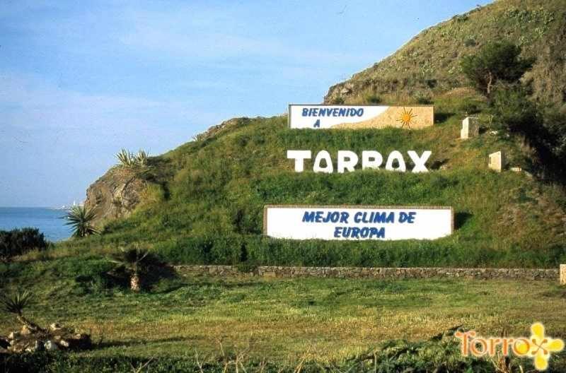 A 100M De Playa Piscina Y Todos Los Servicios Apartment Torrox Bagian luar foto