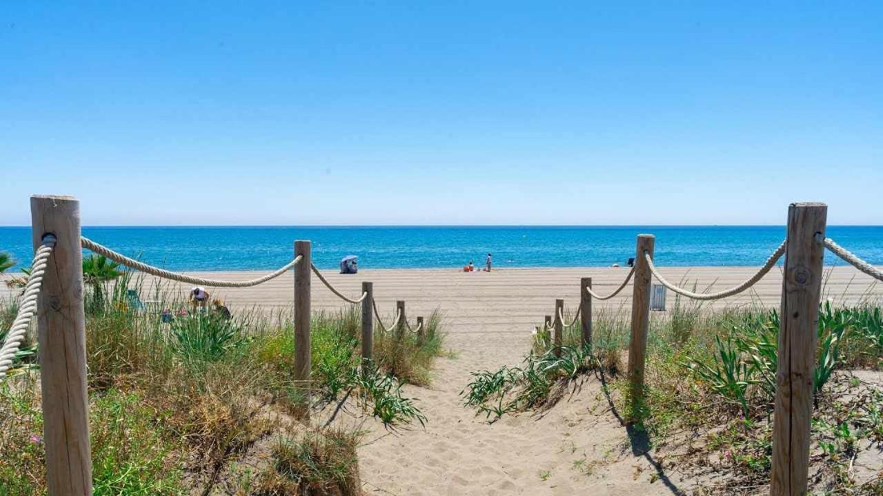 A 100M De Playa Piscina Y Todos Los Servicios Apartment Torrox Bagian luar foto